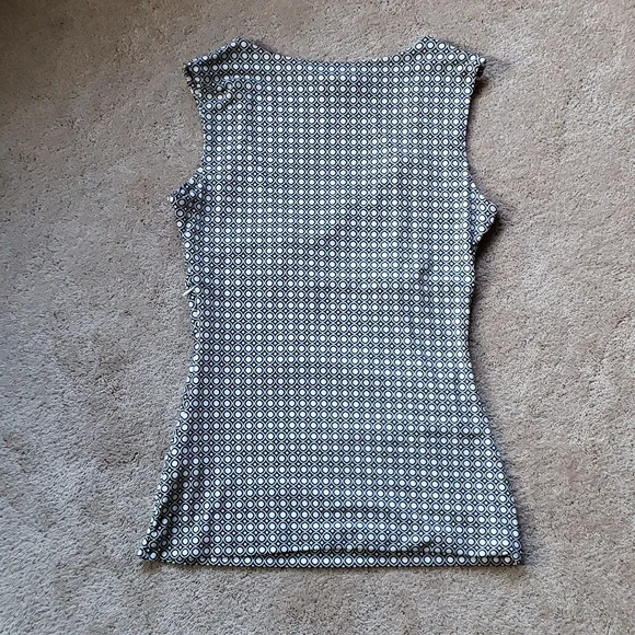 Top - Picture 5 of 7